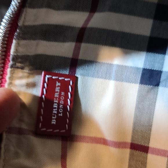 Auth. Burberry bag and Born shoes - Picture 9 of 12